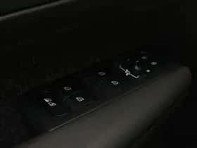 Volvo XC40 (2023) thumbnail 11