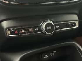 Volvo XC40 (2023) thumbnail 18