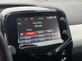 Toyota Aygo (2017) thumbnail 16