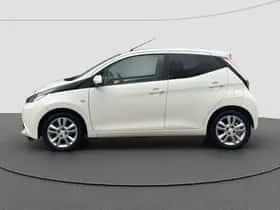 Toyota Aygo (2017) thumbnail 7