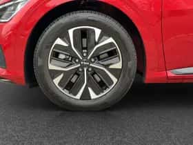 Kia EV6 (2023) thumbnail 21