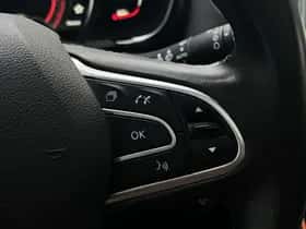 Renault Espace (2015) thumbnail 23