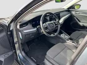 Škoda Octavia (2022) thumbnail 3