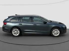 Škoda Octavia (2022) thumbnail 4