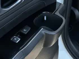 Kia Sorento (2021) thumbnail 23
