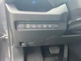 Toyota RAV4 (2024) thumbnail 13