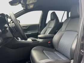 Toyota RAV4 (2024) thumbnail 10