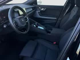 Polestar 2 (2021) thumbnail 2