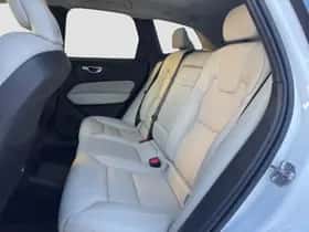 Volvo XC60 (2019) thumbnail 15