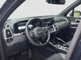 Kia Sorento (2021) thumbnail 2