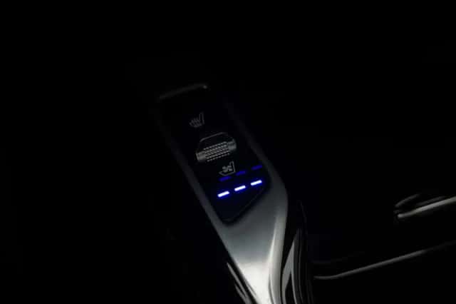 Kia Sorento (2021) thumbnail 5