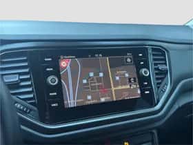 Volkswagen T-Roc (2019) thumbnail 4