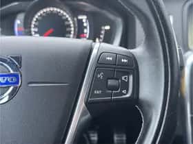 Volvo S60 (2016) thumbnail 15