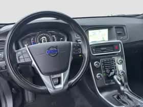 Volvo S60 (2016) thumbnail 10