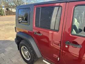 Jeep Wrangler (2009) thumbnail 18