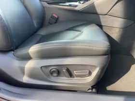 Toyota Camry (2021) thumbnail 3