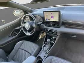 Toyota Yaris (2024) thumbnail 2