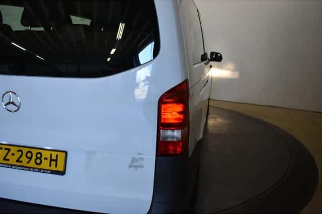 Mercedes-Benz Vito (2018) thumbnail 4
