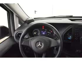Mercedes-Benz Vito (2018) thumbnail 2