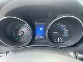 Toyota Auris (2018) thumbnail 16