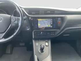 Toyota Auris (2018) thumbnail 17