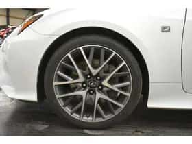 Lexus RC (2017) thumbnail 11
