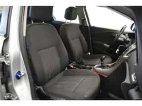 Opel Astra (2011) thumbnail 12