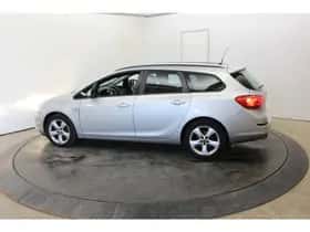 Opel Astra (2011) thumbnail 8
