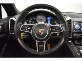 Porsche Cayenne (2015) thumbnail 20