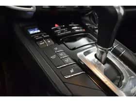Porsche Cayenne (2015) thumbnail 24