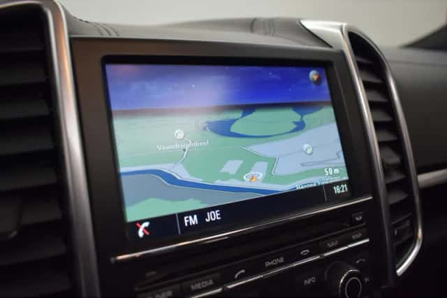 Porsche Cayenne (2015) thumbnail 6