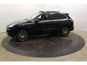 Porsche Cayenne (2015) thumbnail 9