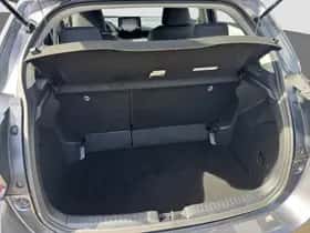 Toyota Yaris (2023) thumbnail 16