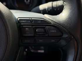 Toyota Yaris (2023) thumbnail 11