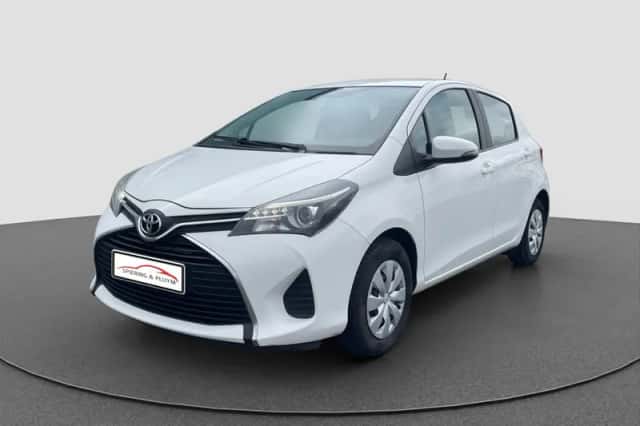 Toyota Yaris (2016) thumbnail 5