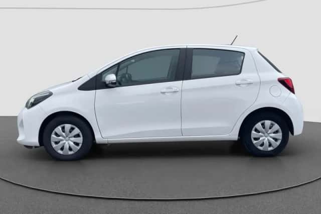 Toyota Yaris (2016) thumbnail 6