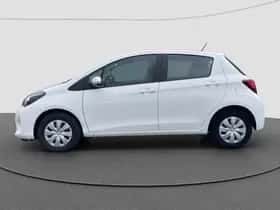 Toyota Yaris (2016) thumbnail 6