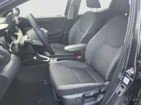 Toyota Yaris (2023) thumbnail 11