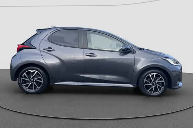 Toyota Yaris (2023) thumbnail 6