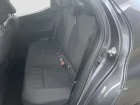 Toyota Yaris (2023) thumbnail 17