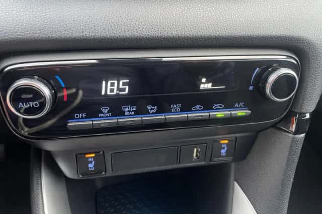 Toyota Yaris (2023) thumbnail 3