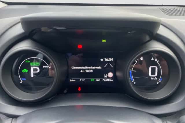 Toyota Yaris (2023) thumbnail 4