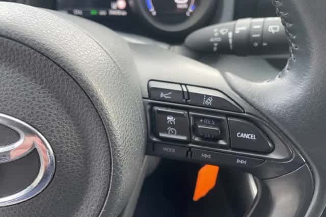 Toyota Yaris (2023) thumbnail 5