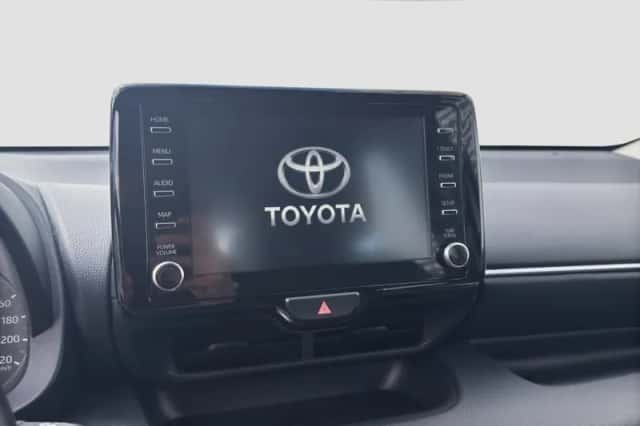 Toyota Yaris (2023) thumbnail 6