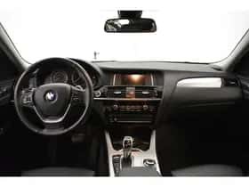 BMW X4 (2017) thumbnail 12
