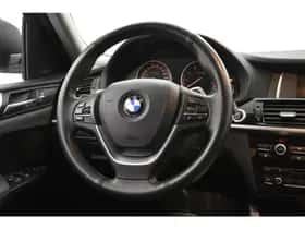 BMW X4 (2017) thumbnail 23