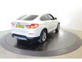 BMW X4 (2017) thumbnail 9