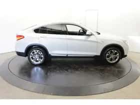 BMW X4 (2017) thumbnail 10