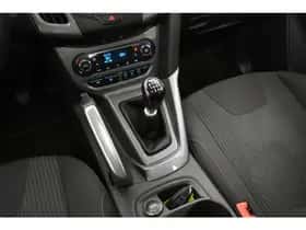 Ford Focus (2012) thumbnail 11