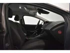 Ford Focus (2012) thumbnail 14